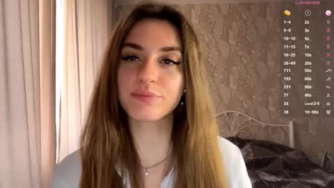 Mia online show from October 9, 9:07 am