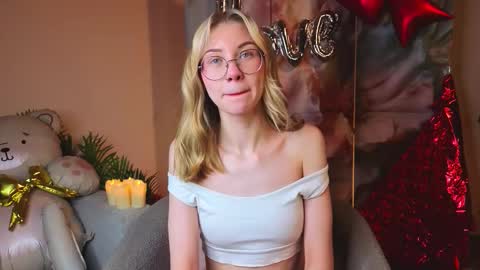 Snapshot of odelyncure chatting on February 13, 11:06 am Lynna online show from February 13, 11:06 am