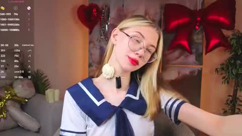 Snapshot of odelyncure chatting on February 15, 11:08 am Lynna online show from February 15, 11:08 am