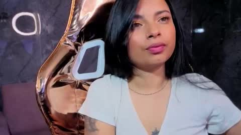 Snapshot of odette_b chatting on November 16, 3:23 am odette_b online show from November 16, 3:23 am