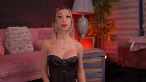 Odette online show from November 8, 6:02 am