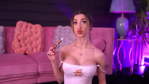 Odette online show from March 12, 6:52 am