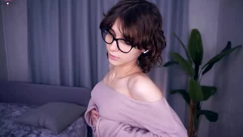 Thea online show from October 22, 7:02 pm