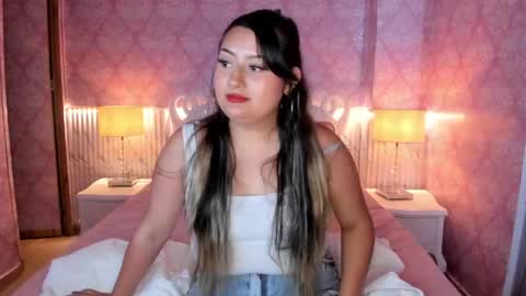 Snapshot of odtte_sweet chatting on May 25, 7:20 pm Mia online show from May 25, 7:20 pm