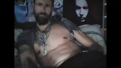 Snapshot of oedipe666 chatting on December 21, 2:15 pm oedipe666cam online show from December 21, 2:15 pm