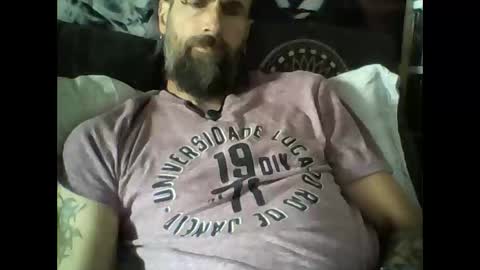 Snapshot of oedipe666 chatting on October 27, 1:48 pm oedipe666cam online show from October 27, 1:48 pm