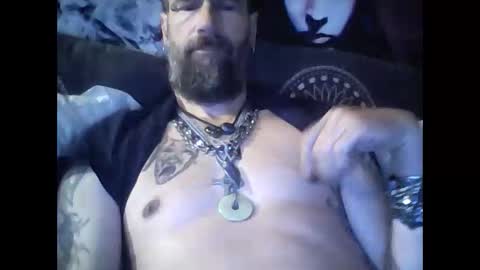 Snapshot of oedipe666 chatting on October 28, 5:11 am oedipe666cam online show from October 28, 5:11 am