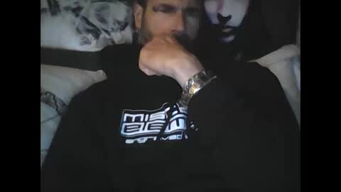 Snapshot of oedipe666 chatting on December 2, 7:31 pm oedipe666cam online show from December 2, 7:31 pm