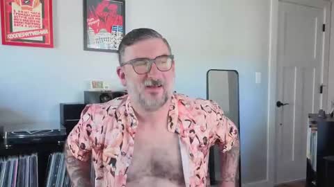 Office Dad online show from September 18, 6:43 pm