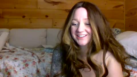 Snapshot of officialblueluna chatting on February 9, 7:38 am Luna online show from February 9, 7:38 am