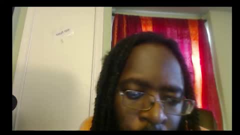 Snapshot of officialkingdraven chatting on October 6, 5:10 pm officialkingdraven online show from October 6, 5:10 pm