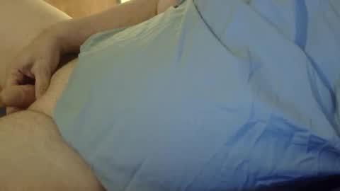 Snapshot of offsides10 chatting on October 21, 11:05 pm WantsToTryACouple online show from October 21, 11:05 pm