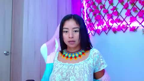 Snapshot of oficialraquel chatting on October 1, 1:50 pm Raquel online show from October 1, 1:50 pm