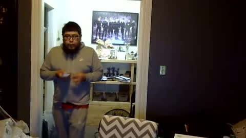 Snapshot of oflores77 chatting on April 26, 8:23 am oscar flores online show from April 26, 8:23 am