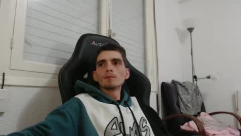 ofsolovicio online show from November 3, 7:15 pm