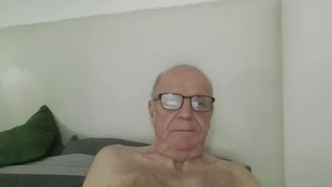 oggi95 online show from November 6, 3:24 pm