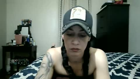Lit en Cama online show from January 9, 5:43 am