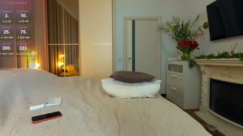 Julie online show from March 27, 8:26 am