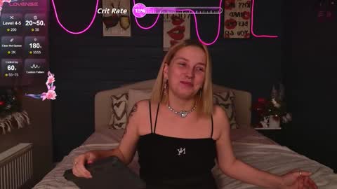 Snapshot of oh_my_julia chatting on December 13, 7:53 pm oh_my_julia online show from December 13, 7:53 pm