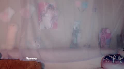 Snapshot of oh_pichuu chatting on December 4, 12:30 am Milly online show from December 4, 12:30 am