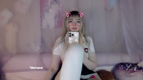 Snapshot of oh_pichuu chatting on January 27, 12:16 pm Milly online show from January 27, 12:16 pm