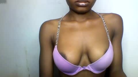 Snapshot of oh_sexyphilo chatting on June 23, 5:05 am philo bby online show from June 23, 5:05 am