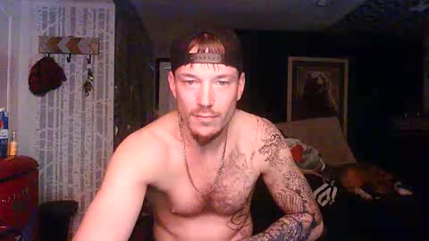 who dares  toss me some  tips lets have fun online show from December 5, 5:05 am