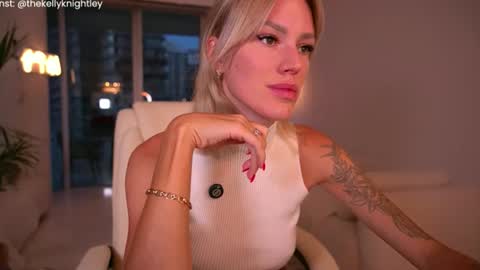 Snapshot of ohbabykelly chatting on June 28, 12:27 am Kelly online show from June 28, 12:27 am