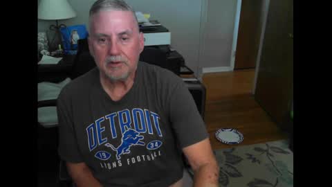 Snapshot of ohfukitsbob chatting on September 19, 3:24 pm ohfukitsbob online show from September 19, 3:24 pm