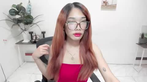 ohmyalessandraxcx online show from April 12, 12:43 pm