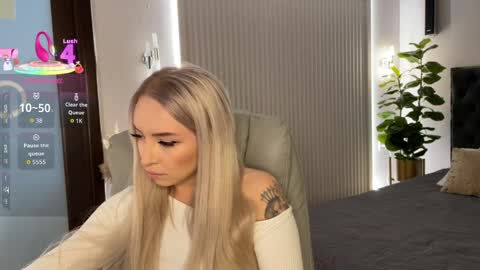 Emma online show from April 10, 1:33 am