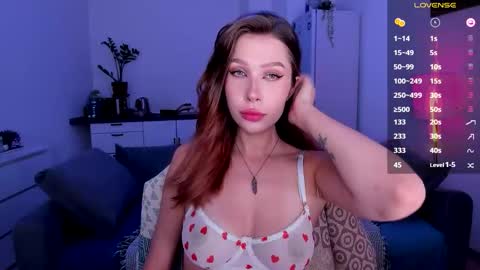 Snapshot of ohmymiami_ chatting on September 13, 5:02 pm Light online show from September 13, 5:02 pm
