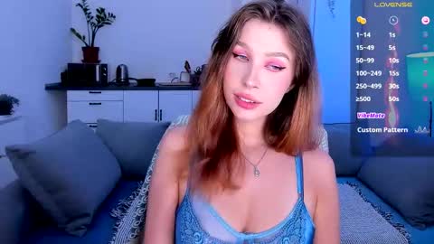 Snapshot of ohmymiami_ chatting on September 17, 10:11 pm Light online show from September 17, 10:11 pm