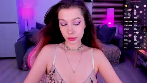 Snapshot of ohmymiami_ chatting on January 17, 7:50 pm Light online show from January 17, 7:50 pm