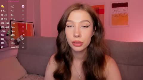 Snapshot of ohmymiami_ chatting on June 5, 8:36 pm Light online show from June 5, 8:36 pm