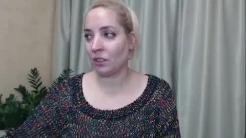 Mari online show from December 6, 7:45 pm