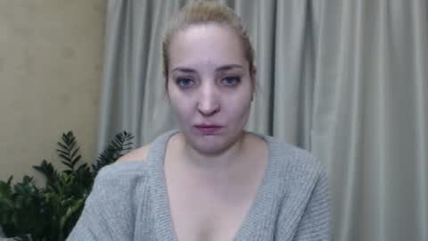 Mari online show from December 8, 2:30 pm