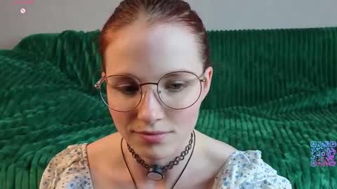 Yumi online show from April 12, 5:40 pm