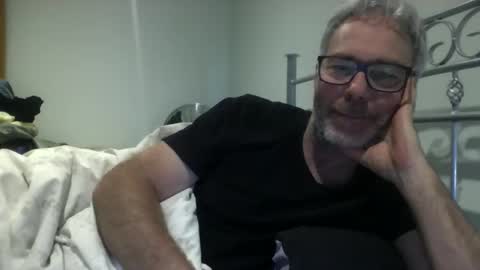 oiledcouple1 online show from October 29, 9:11 am