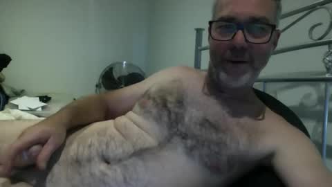 oiledcouple1 online show from November 17, 9:04 am