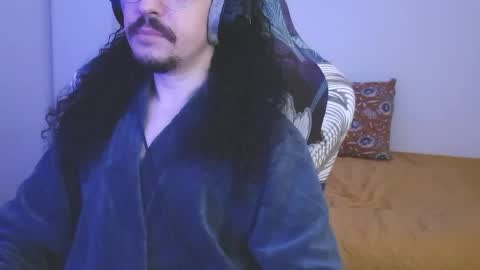 okako online show from April 4, 10:29 pm