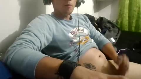 Snapshot of okamisan34 chatting on October 14, 6:03 am Gambitox15 online show from October 14, 6:03 am
