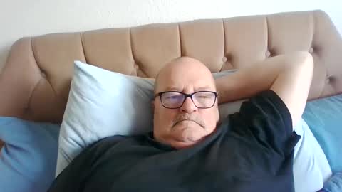 Snapshot of old_fkr chatting on January 14, 9:24 am old_fkr online show from January 14, 9:24 am