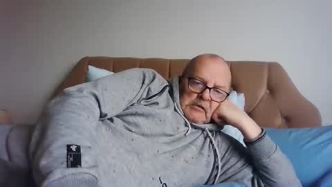 Snapshot of old_fkr chatting on January 31, 12:51 pm old_fkr online show from January 31, 12:51 pm