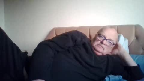 Snapshot of old_fkr chatting on February 6, 5:09 pm old_fkr online show from February 6, 5:09 pm