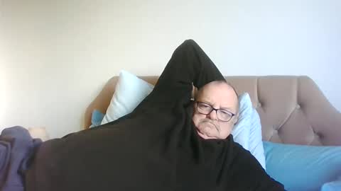 Snapshot of old_fkr chatting on February 24, 12:37 pm old_fkr online show from February 24, 12:37 pm