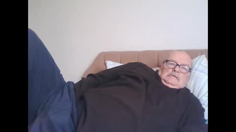 Snapshot of old_fkr chatting on November 8, 11:21 am old_fkr online show from November 8, 11:21 am