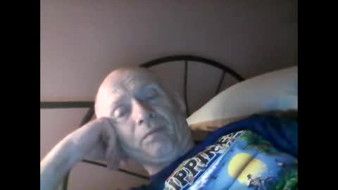 Snapshot of oldbuthorny62 chatting on February 7, 5:10 am oldbuthorny62 online show from February 7, 5:10 am