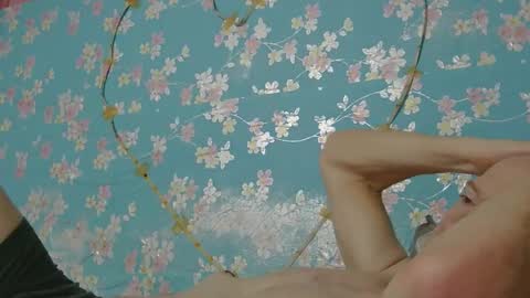 Snapshot of oldbuthorny62 chatting on April 21, 6:52 am oldbuthorny62 online show from April 21, 6:52 am