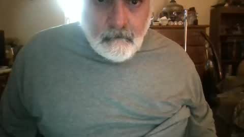 Snapshot of oldcockforyngladies chatting on December 9, 7:50 pm oldcockforyngladies online show from December 9, 7:50 pm